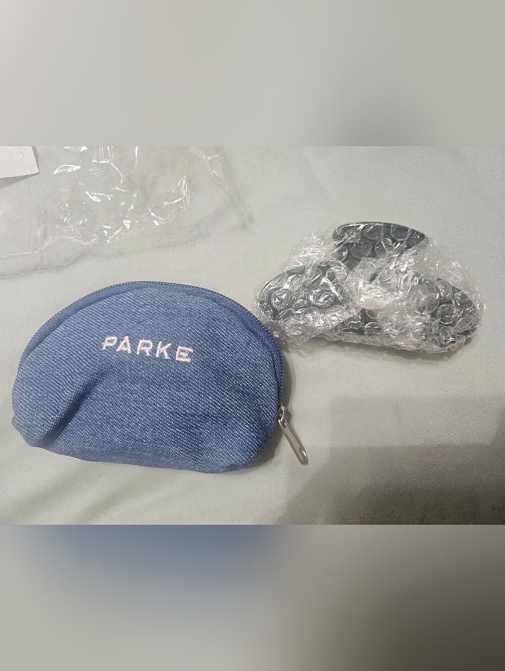 PARKE Forest Claw Clip with Denim Storage Pouch NWT